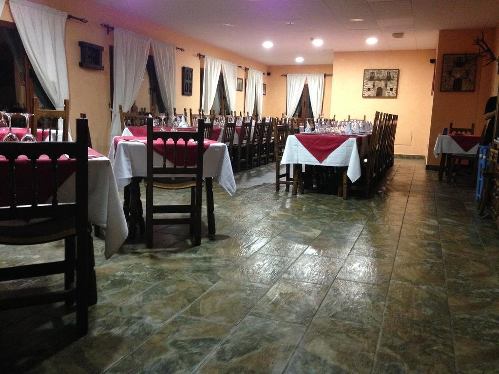 Hostal El Hayedo 칸탈로하스 외부 사진