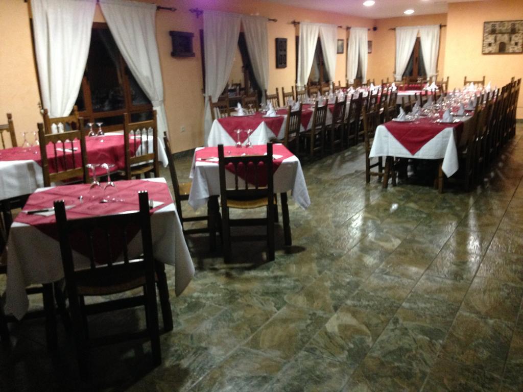 Hostal El Hayedo 칸탈로하스 외부 사진