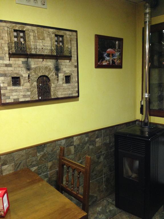 Hostal El Hayedo 칸탈로하스 외부 사진