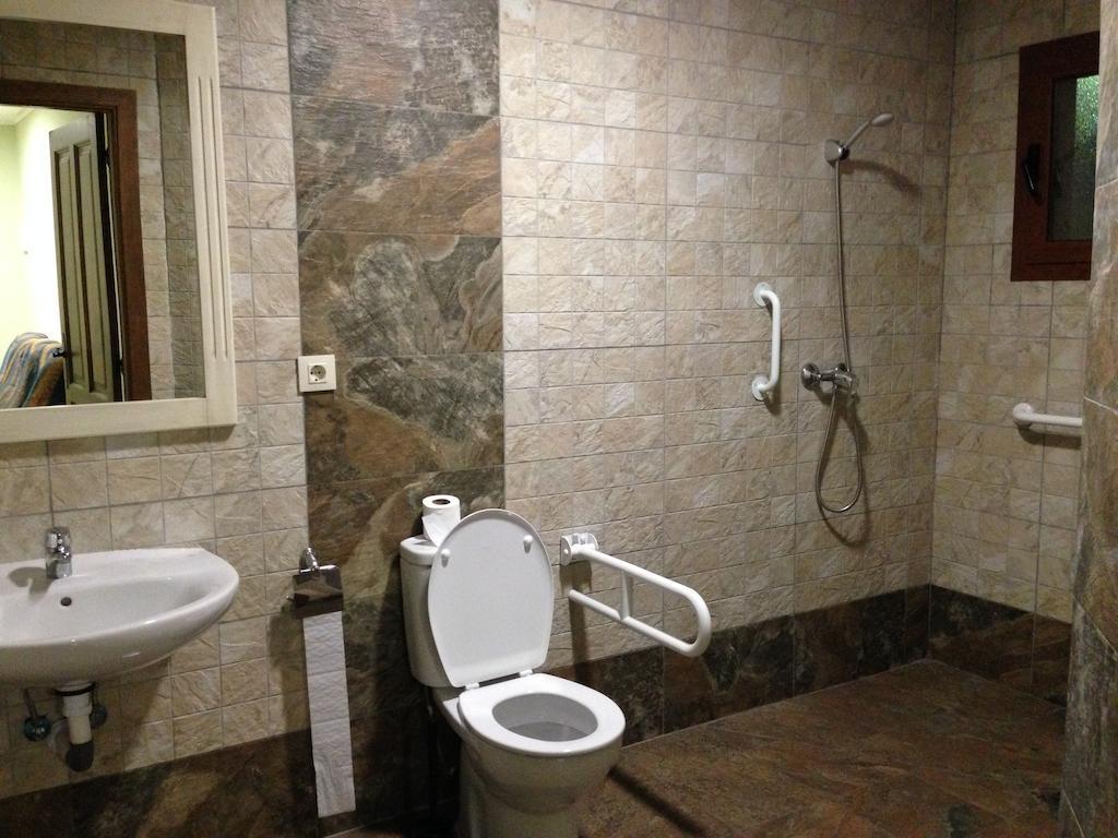 Hostal El Hayedo 칸탈로하스 외부 사진